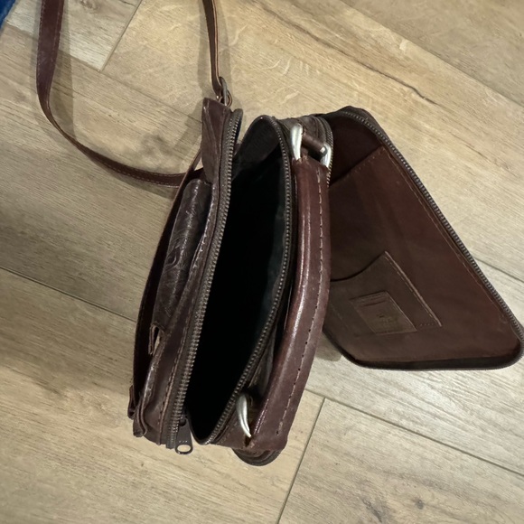 Leaders in Leather Crossbody Wallet Purse Pony tooled leather zipper closure EUC - Picture 8 of 10